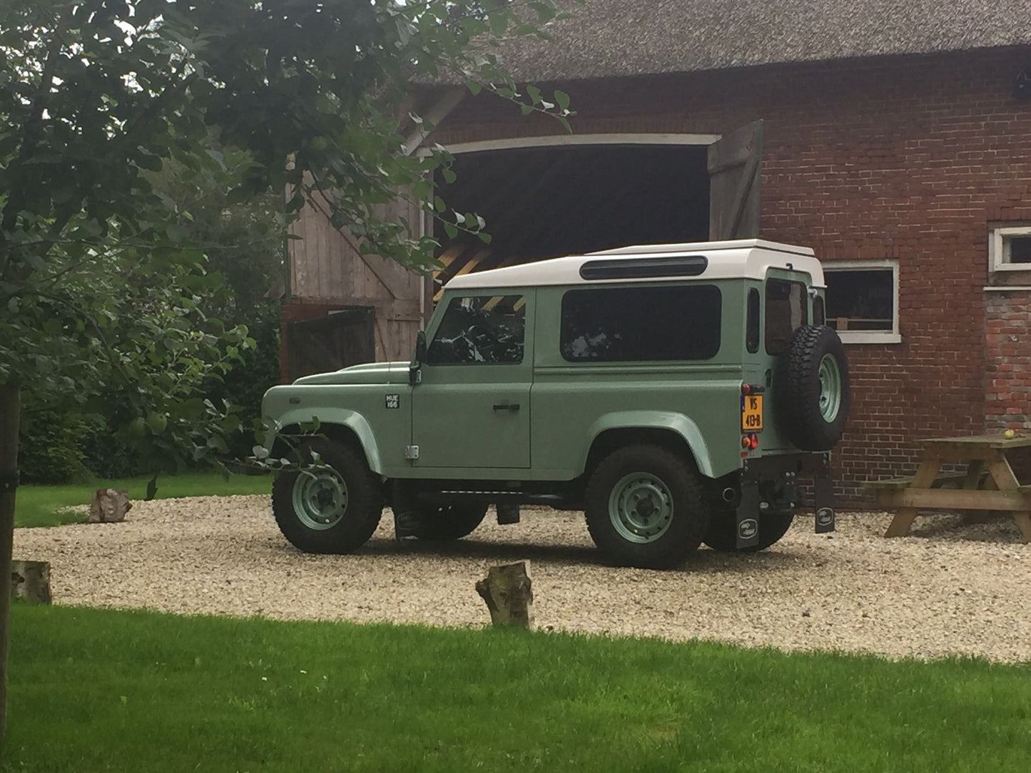Land Rover Defender Heritage HUE166 90 TD4 2016 (sold)