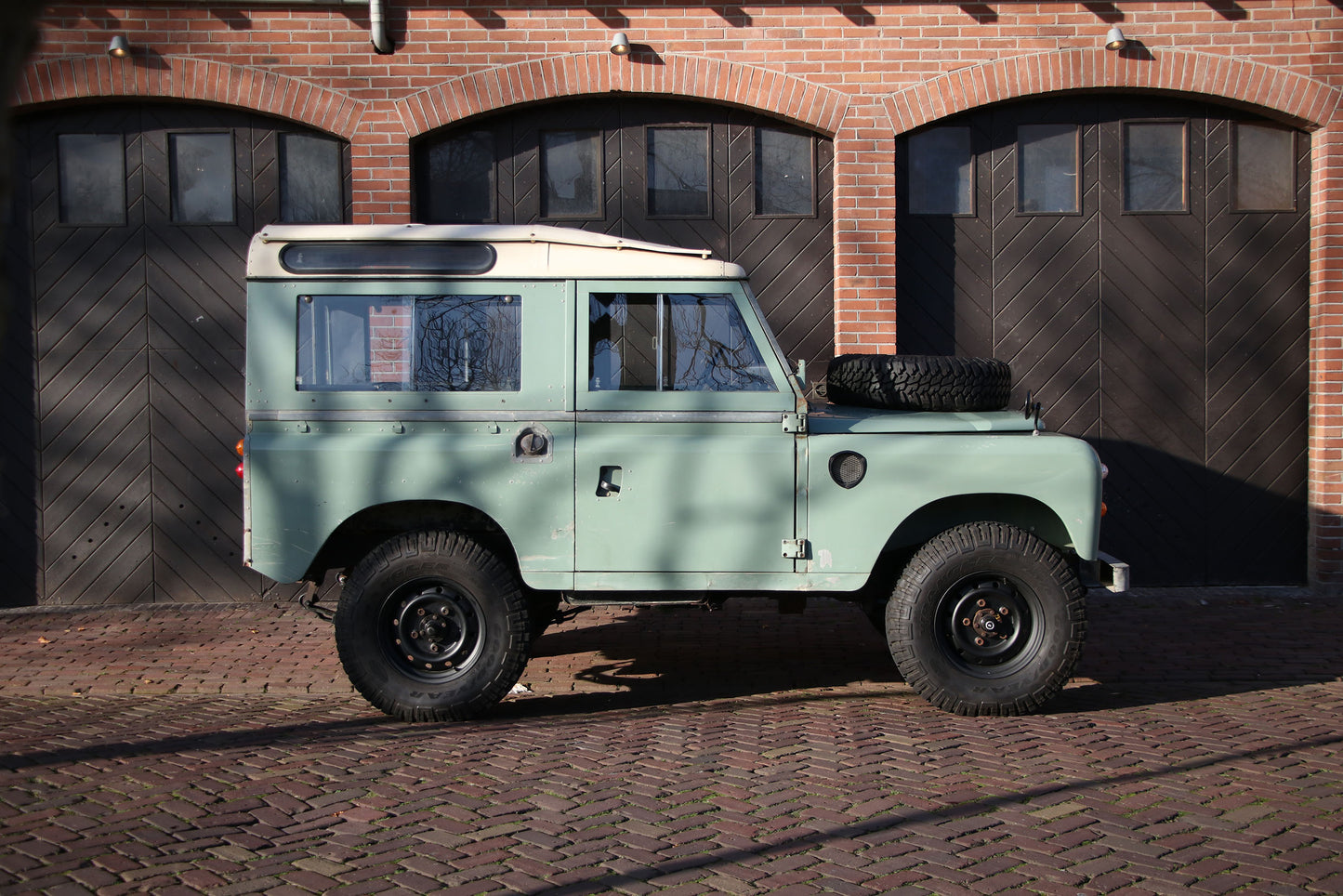 Land Rover 88 series 3 - Petrol (sold)