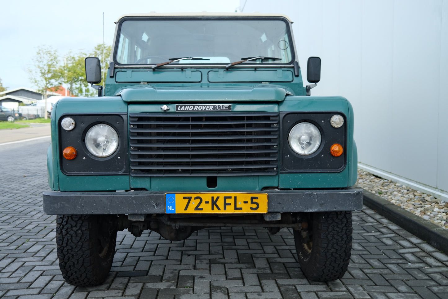 Land Rover 110 1983 County Station Wagon (sold)