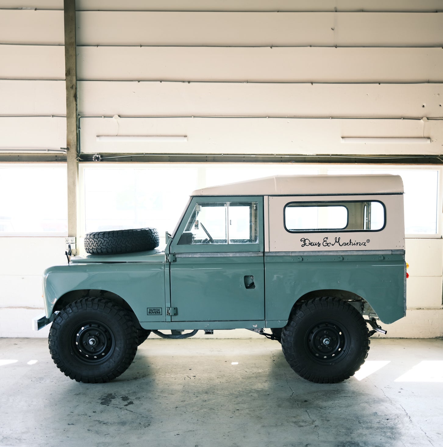 Land Rover 88 series 3 - Petrol (Deus Ex Machina) (sold) – DUTCH ROVERS