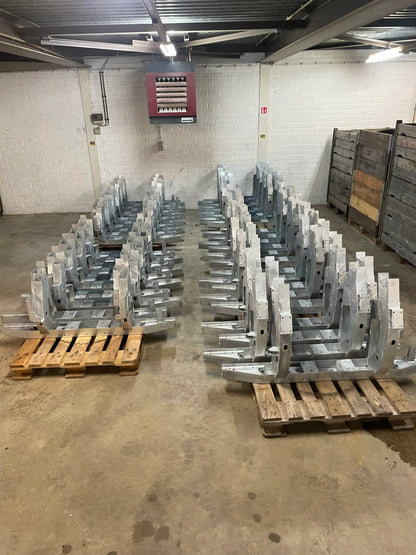 MAER Heavy Duty Gegalvaniseerde Crossmember Achterbalk Defender