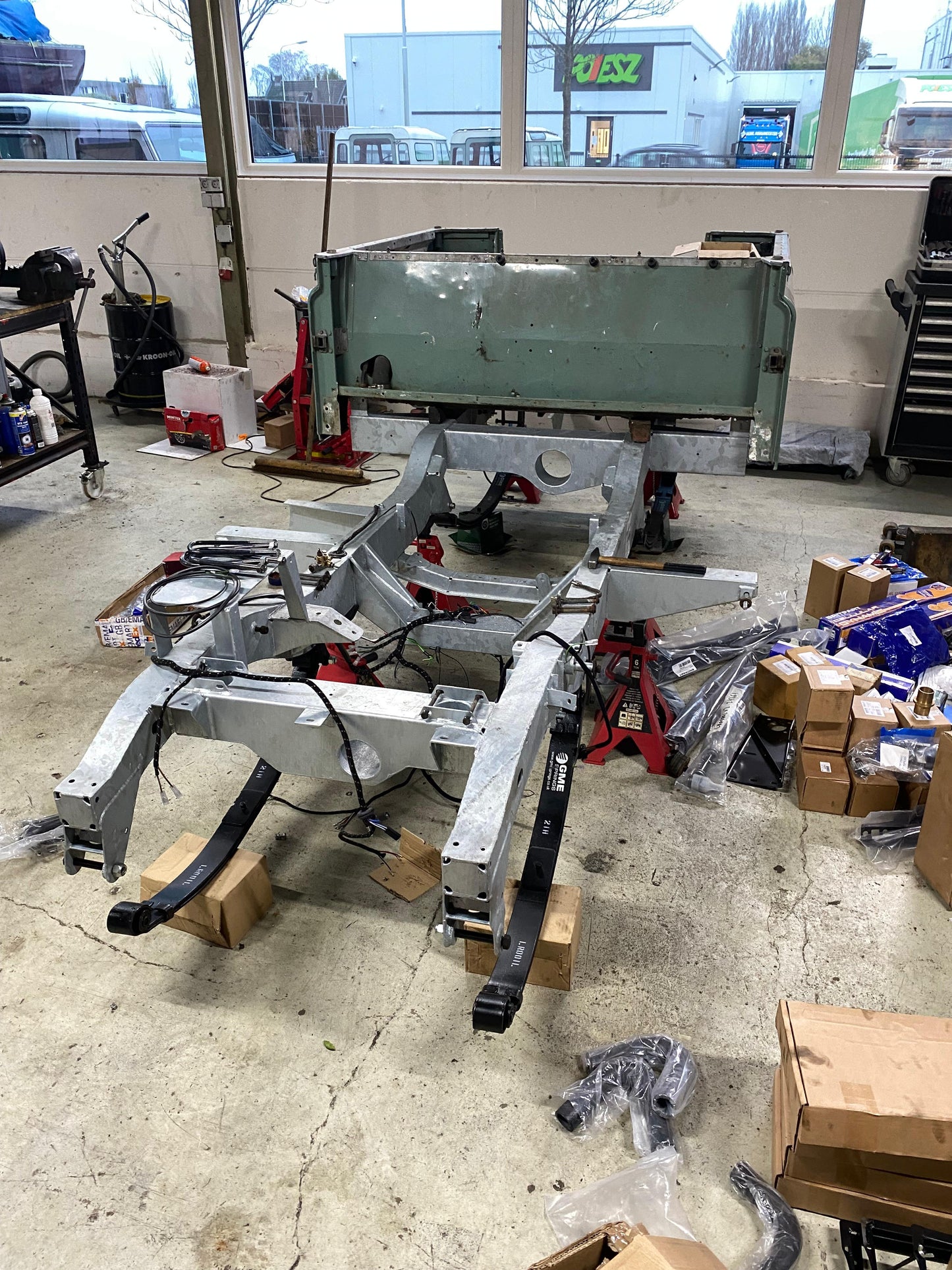 DUTCH ROVERS x MAER Heavy Duty Gegalvaniseerd Chassis – Land Rover Series 88