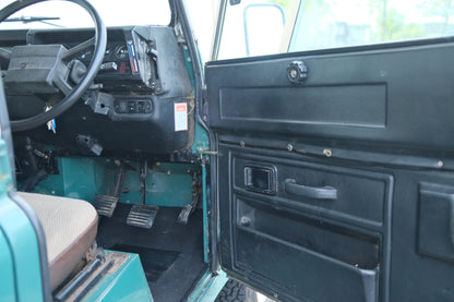 Land Rover 110 1983 County Station Wagon (sold)