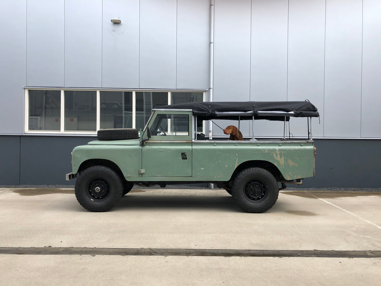 Land Rover 109 series 3 - Petrol (sold)