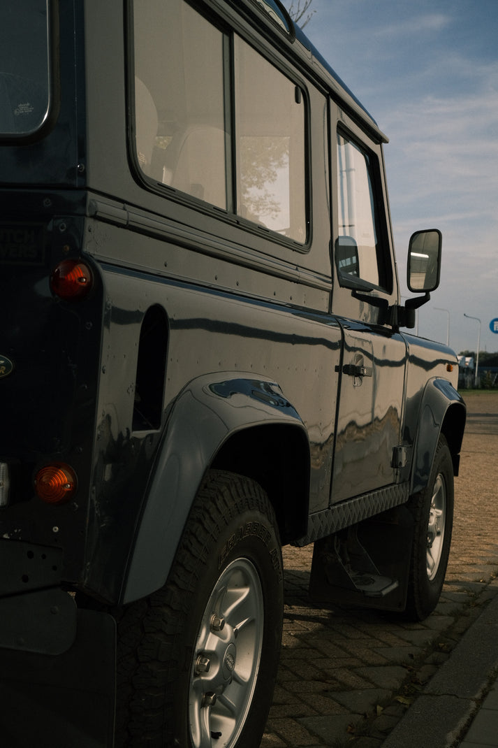 DUTCH ROVERS | Land Rover Defender 90 Carabinieri | 1997 | 2.0 MPI