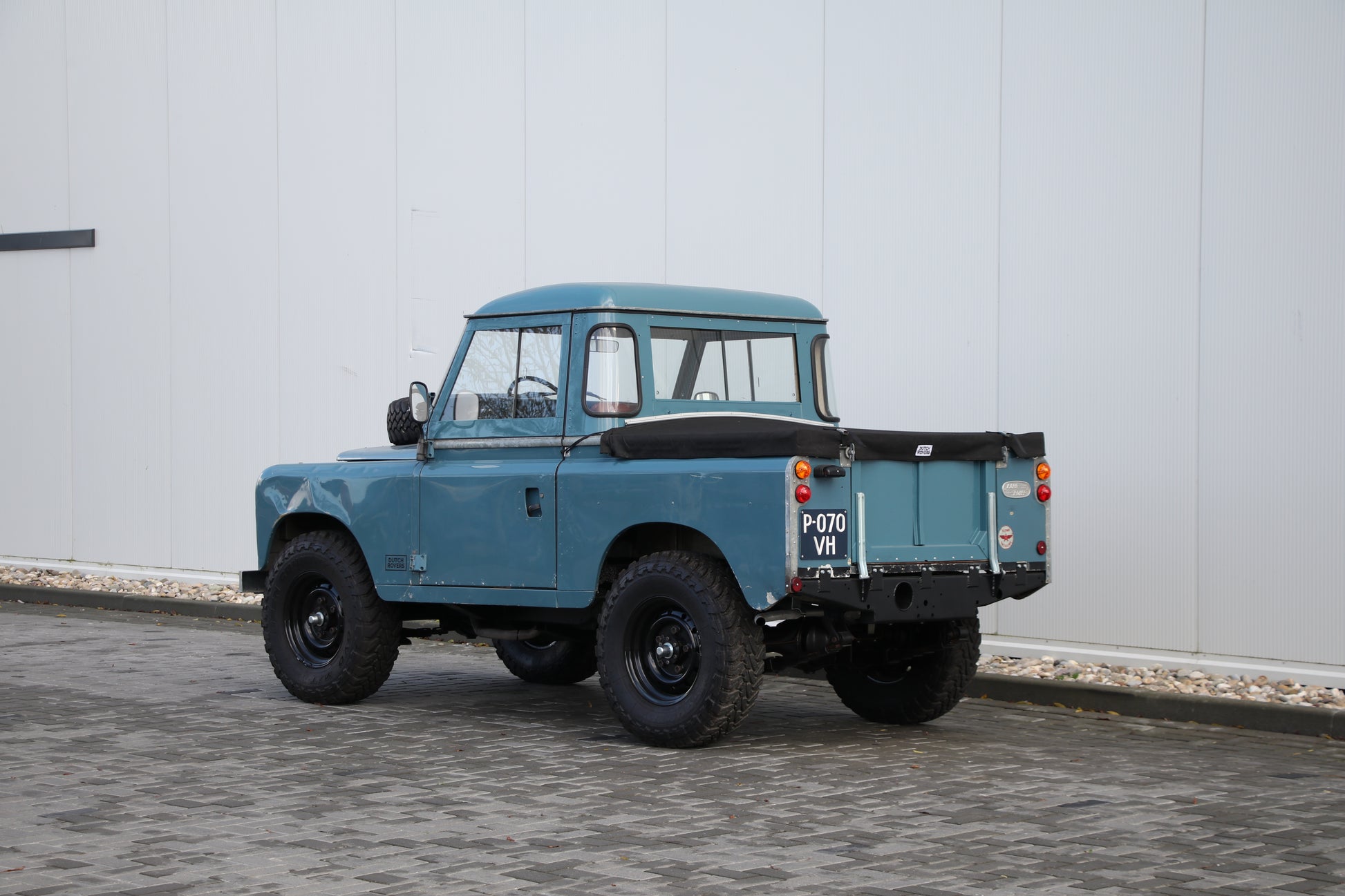 Classic Land Rover Series 3 88 Marine Blue With Wolf Wheels by DUTCH ROVERS