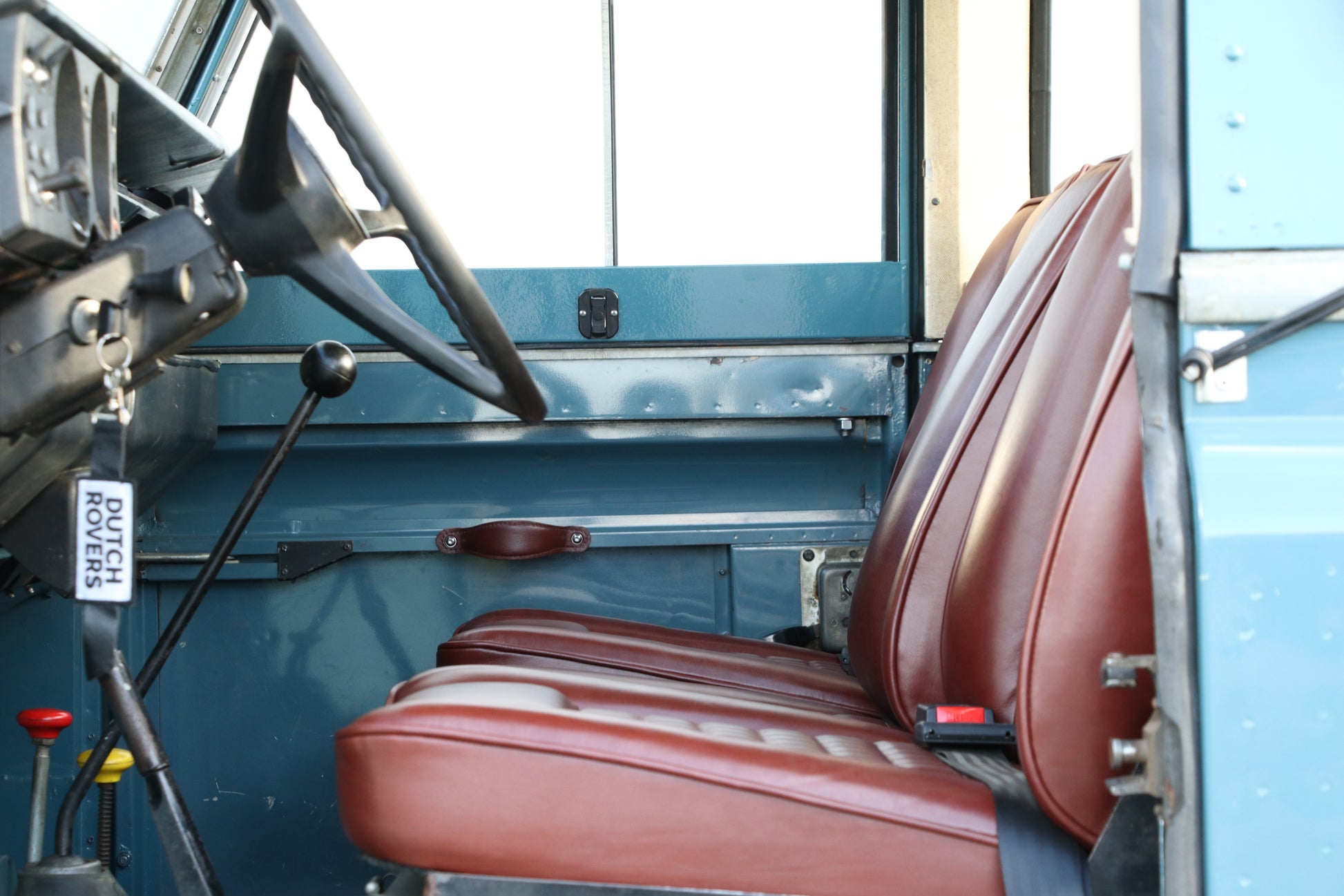 Retro Land Rover Series 3 88 Marine Blue With Wolf Wheels by DUTCH ROVERS