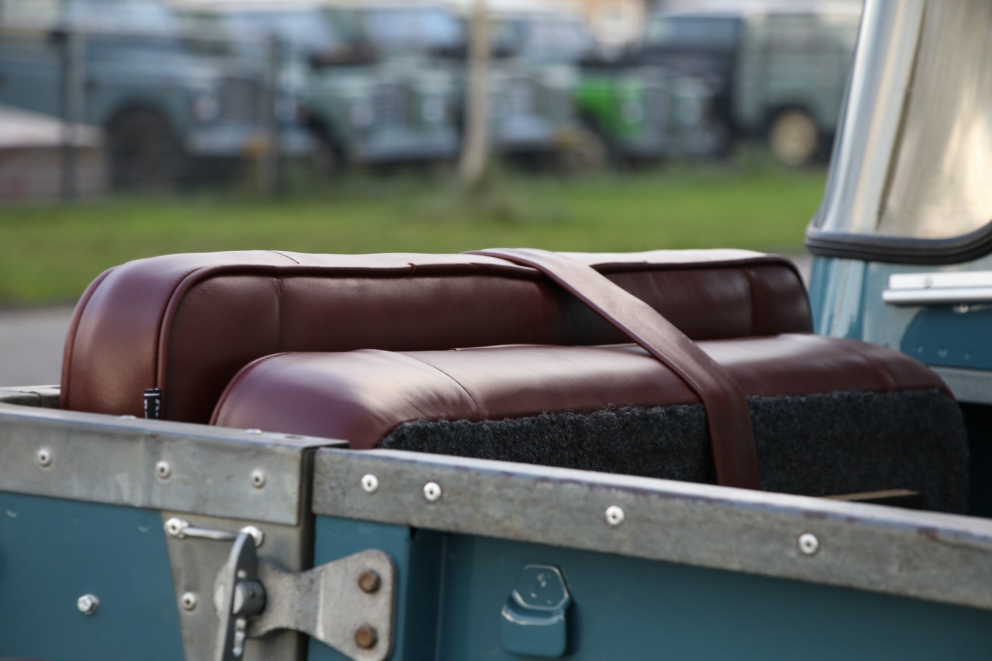 Classic Land Rover Series 3 88 Marine Blue With Wolf Wheels by DUTCH ROVERS